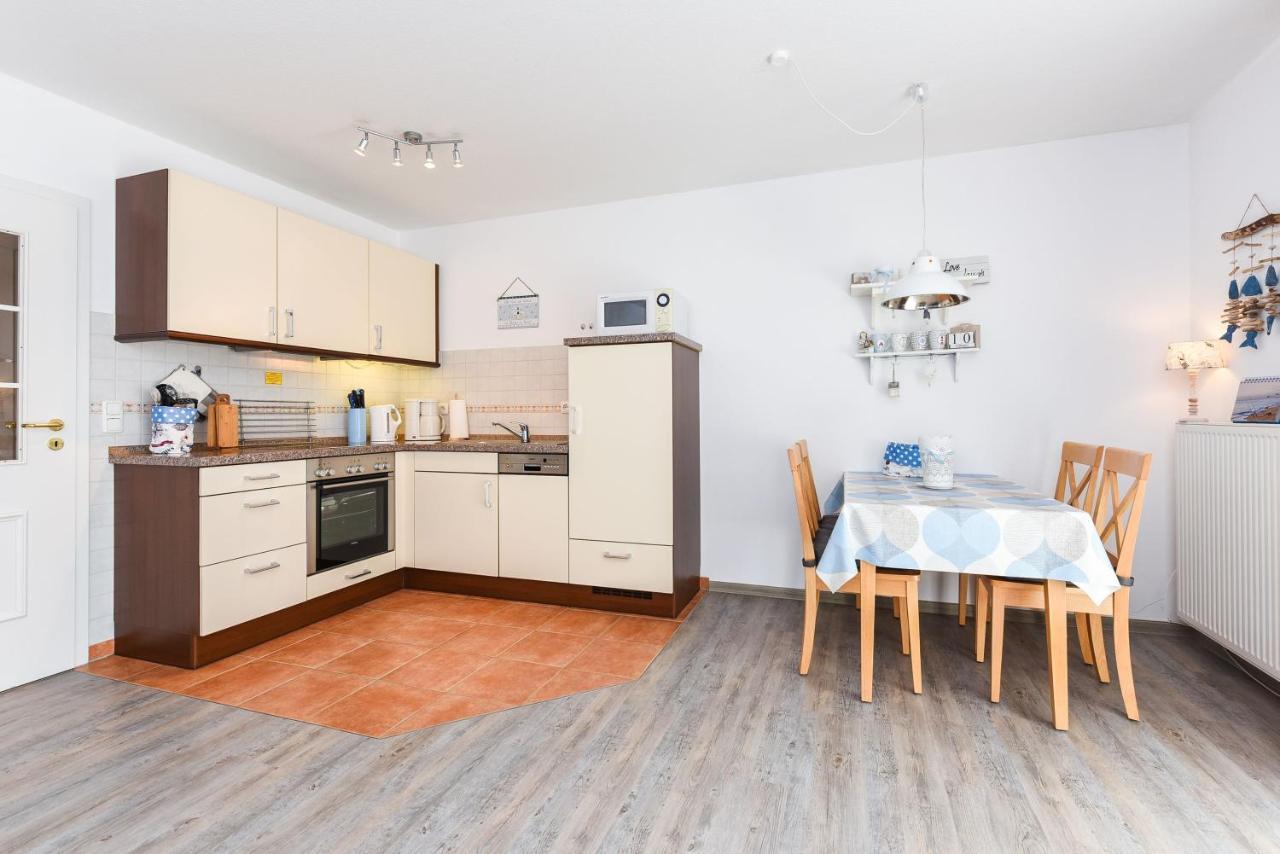 Ferienwohnung To Huus Bensersiel Esterno foto