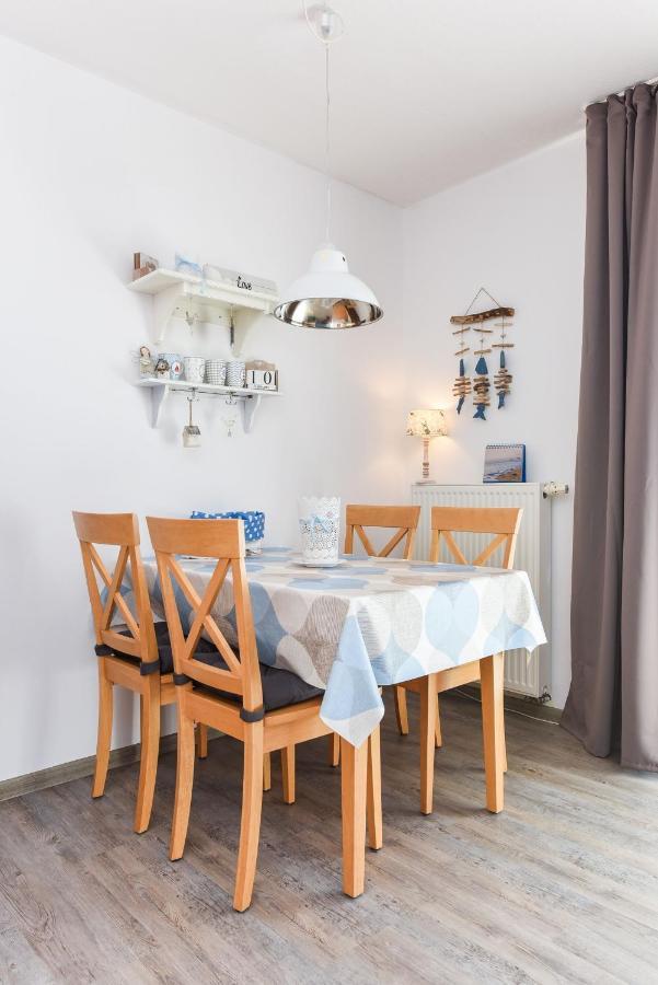 Ferienwohnung To Huus Bensersiel Esterno foto